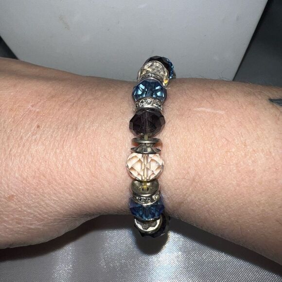 Blue and‎ Clear Crystal Stretch Bracelet - Picture 2 of 7